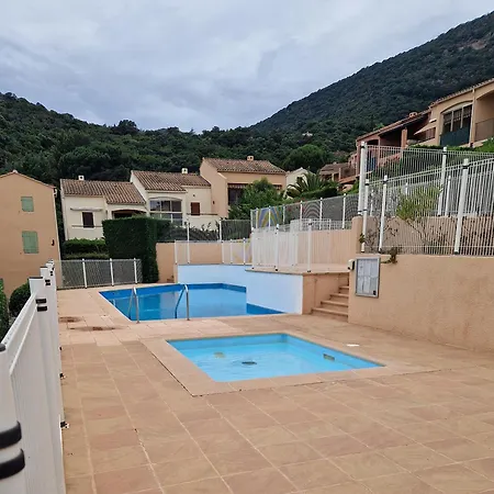 T2 Rez De Jardins Cavalaire-sur-Mer