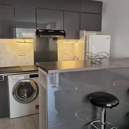 Apartment T2 Rez De Jardins *